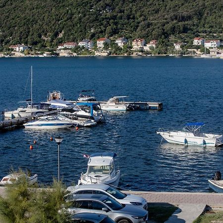 Tomulic Jasna I Miljenko Lejlighed Supetarska Draga Eksteriør billede